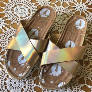 🌈Juicy Couture rainbow holographic sandals